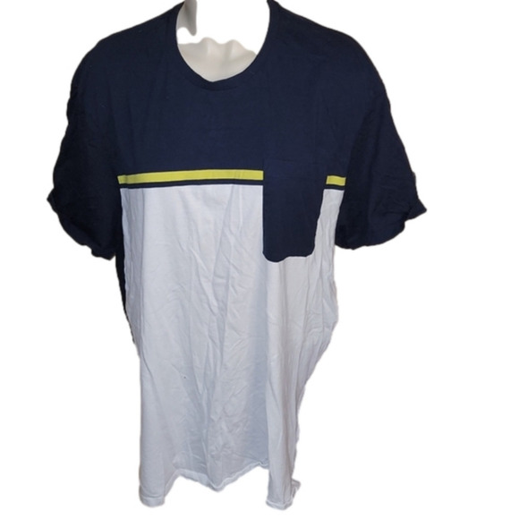 Calvin Klein Tee - Picture 1 of 2